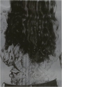 Ohne Titel [Tätowierter Frauenrücken, von langen Haaren bedeckt], Blatt A des Triptychons "Eternal Lovers"
