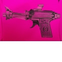Ohne Titel [Pistole auf rosafarbenem Spiegelpapier], Blatt der Folge "Rayguns"